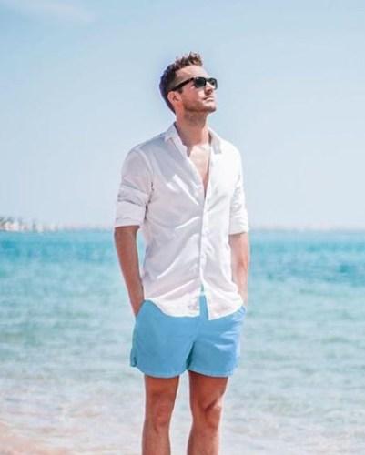 What to Wear on a Greek Holiday What to Wear on a Greek Holiday