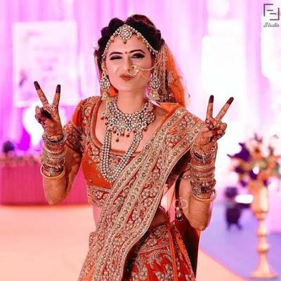 How to pose for Indian Bridal Photo Shoot?