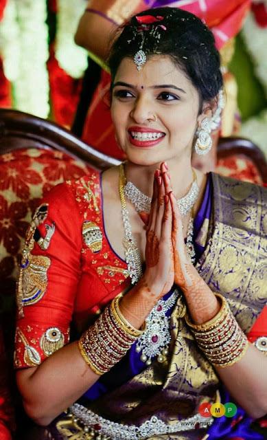 How to pose for Indian Bridal Photo Shoot smile 
