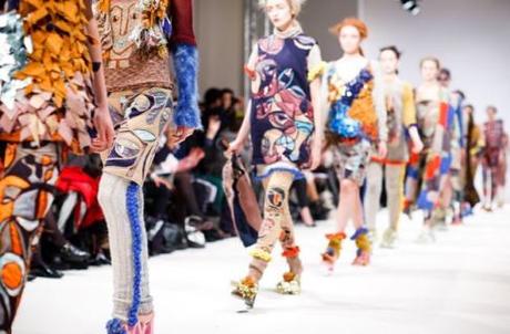 Top 10 Presents Every Kenyan Man Should Send to His Love For New Year