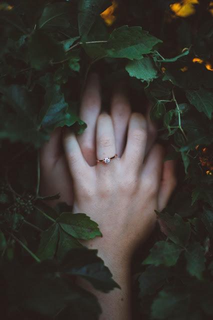Tips and Tricks To Successful Engagement Photography