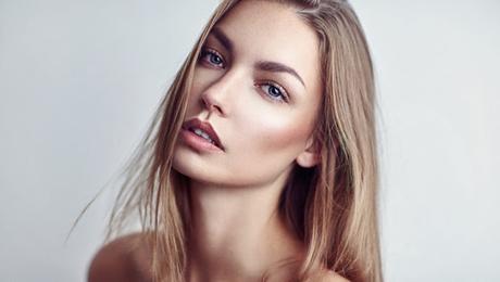 How to achieve the super hot no makeup look?