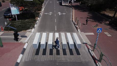 3d crosswalks coming to a town near you...hopefully
