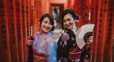 Dress up in traditional kimonos in Tokyo