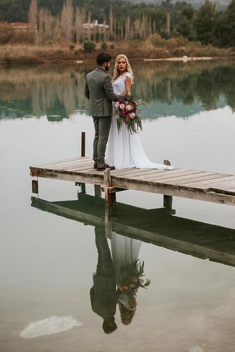 Rustic glam styled shoot on the beach rustic-glam-styled-shoot-beach_24