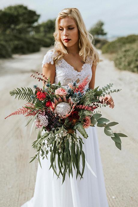 Rustic glam styled shoot on the beach rustic-glam-styled-shoot-beach_10