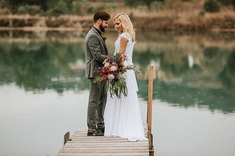 Rustic glam styled shoot on the beach rustic-glam-styled-shoot-beach_25