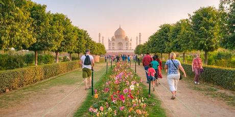 Taj mahal sunrise tour from delhi