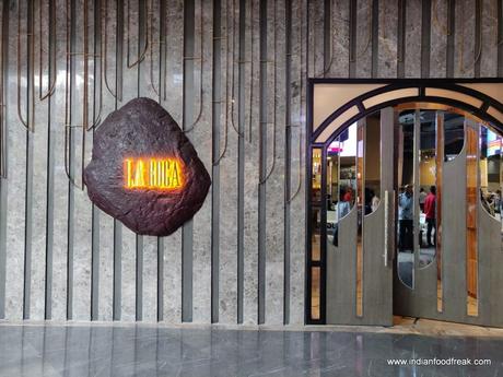 La Roca, Aerocity, Delhi: Rock Solid