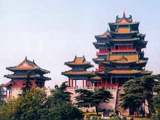 Nanjing, China: Ancient Towers, Sky Bars & Realness!