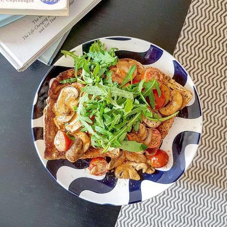 Recipe|| Creamy, paprika mushrooms on toast