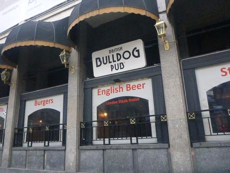 Piątkowe Picie: Top 5 Irish Pubs in Warsaw (Warszawa) British Bulldog Pub, Warszawa