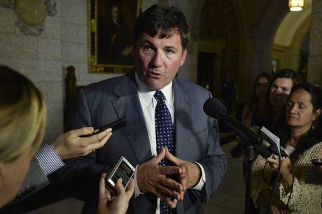 Dominic LeBlanc steps away from cabinet duties to battle cancer