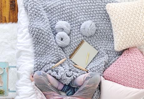 How to make the most insanely beautiful chunky knit blanket in the history of ever