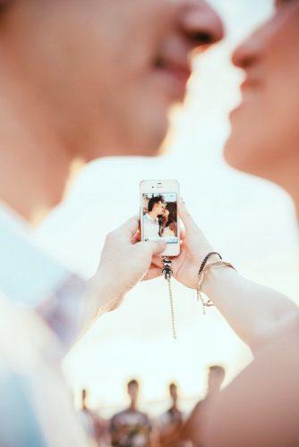 engagement photos dos donts couple with iphone pure fotography