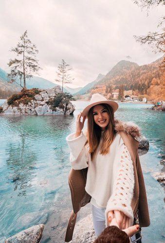 engagement photos dos donts girl in mountains tattivasilieva