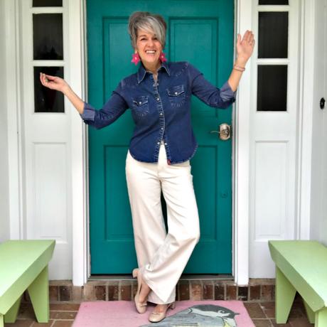 Stylish Thoughts – Closet Play Image