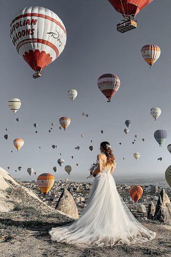 cappadocia wedding photos gorgeous bride in front of balloons