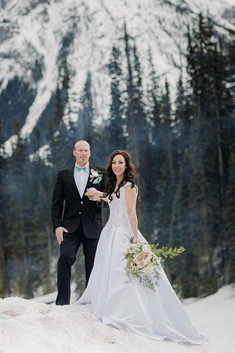 winter wedding newlyweds at the nature