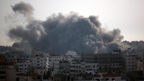 Israel army lifts restrictions, signals cease-fire with Gaza