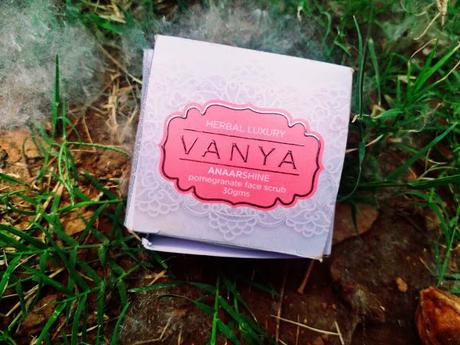 Vanya Anaar Shine Pomegranate Face Scrub Review