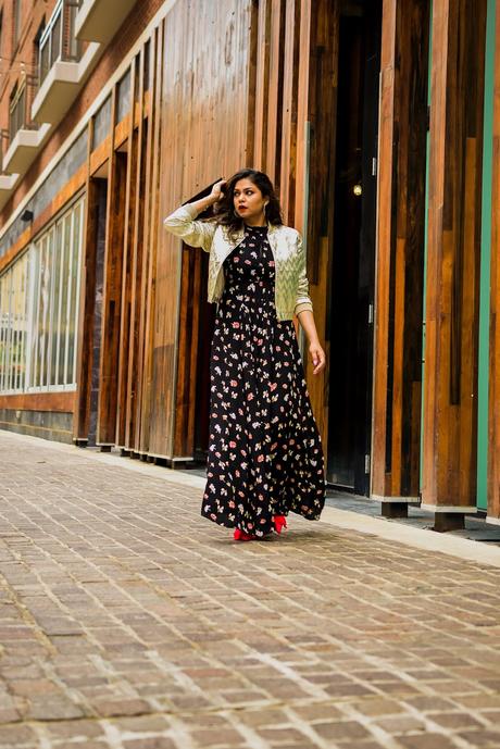black rent the runway dress, gold mettalic jacket, bow pumps, kate spade heart heels, bauble bar earrings, dc blogger, style, fashion, street style, saumy shiohare, myriad musings