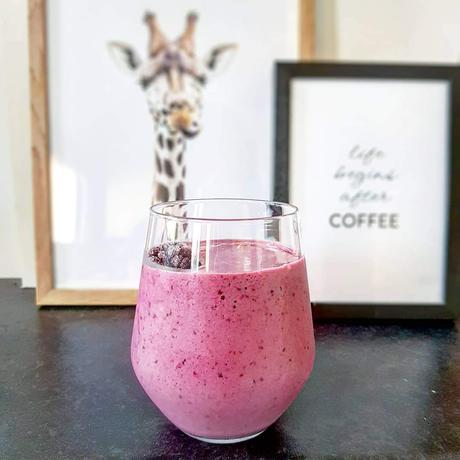 Recipe || Blackberry & Banana smoothie with a twist