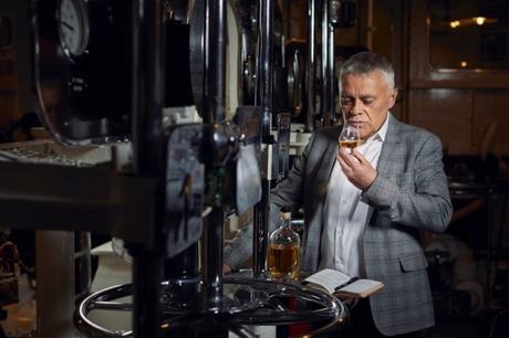 Top whisky maker Max McFarlane joins the Ardgowan Distillery team