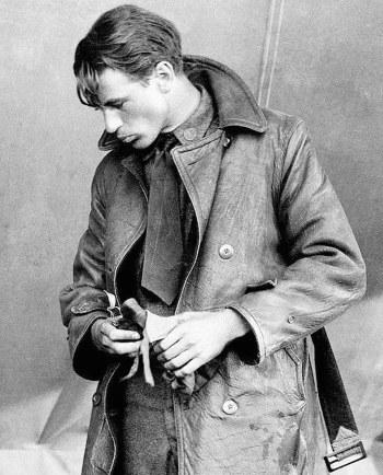 Gary Cooper’s Aviator Uniform in Wings (1927) Gary Cooper’s Aviator Uniform in Wings (1927)