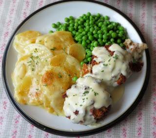 Lemon Sauced Salmon Patties