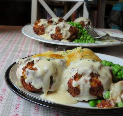 Lemon Sauced Salmon Patties