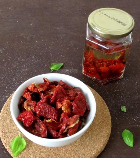 How to Make Sun-dried Tomatoes and Tomato Powder