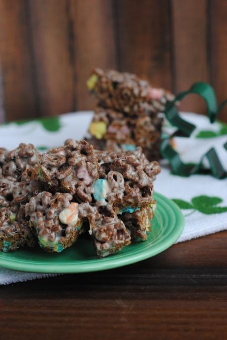 CHOCOLATE LUCKY CHARMS TREATS