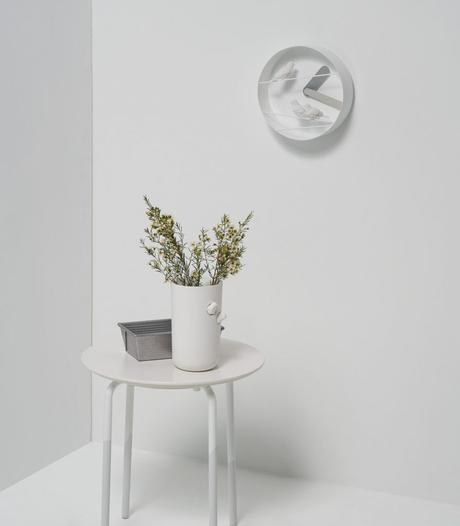 Sparrow round clock as good omens for interiors