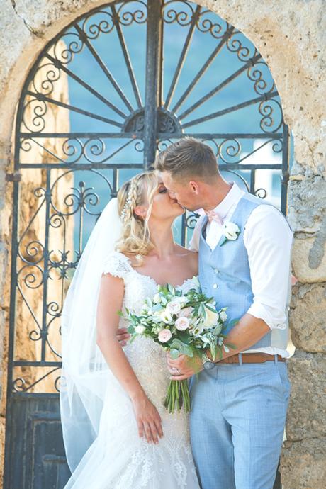 romantic-summer-wedding-kefalonia_27