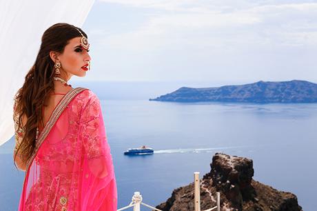 romantic-Indian-styled-shoot-santorini_18