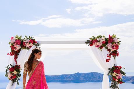 romantic-Indian-styled-shoot-santorini_01