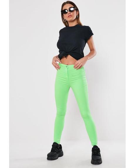 4 ways you can slay the neon look! 4 ways you can slay the neon look!