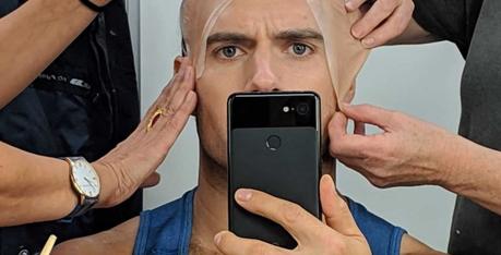 Henry Cavill upgrades to Pixel 3 XL, proving Google is his Kryptonite