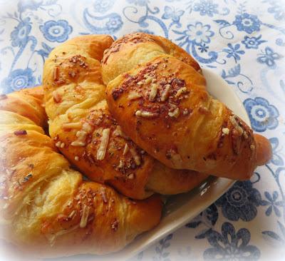 Caesar Croissant Rolls