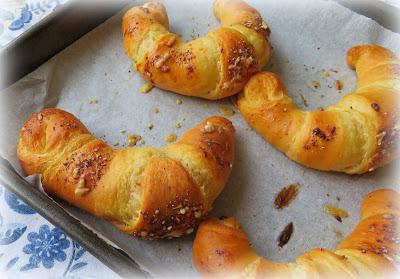 Caesar Croissant Rolls