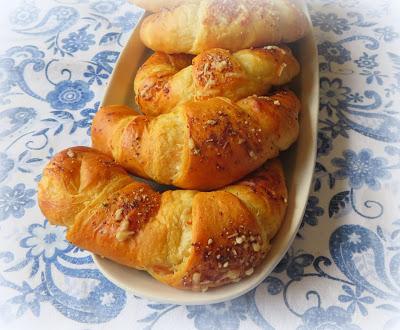 Caesar Croissant Rolls