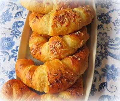 Caesar Croissant Rolls