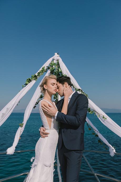 Mesmerizing elopement styled shoot in Aegean colours