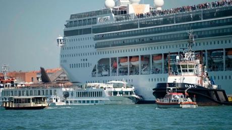 Venice, Budapest crashes renew debate on cruise ship safety