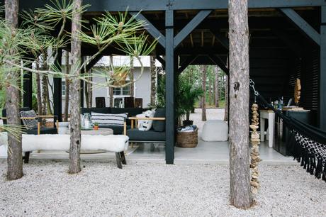 OUTDOORS IS IN : 10 ways to transform your backyard patio from blah to oh la la