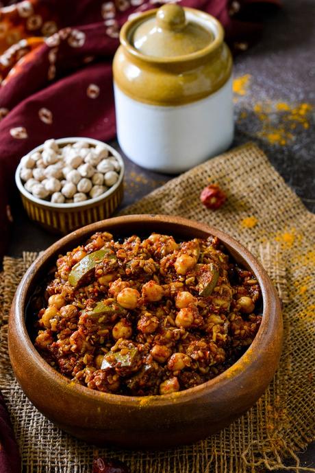 Gujarati Chana Methi Keri Pickle