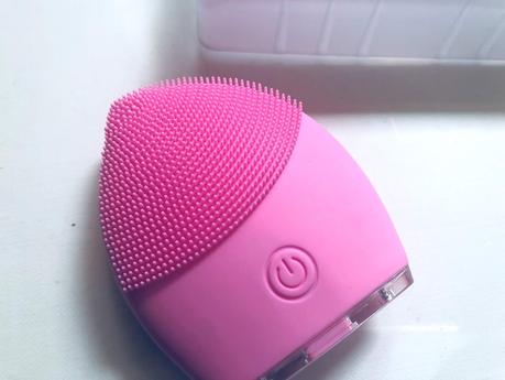 GMYLE Review: Silicone Sonic Facial Cleansing Brush
