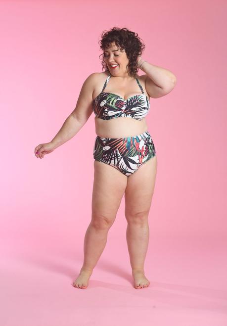 Swimsuits for Large Busts: 2019 Reviews