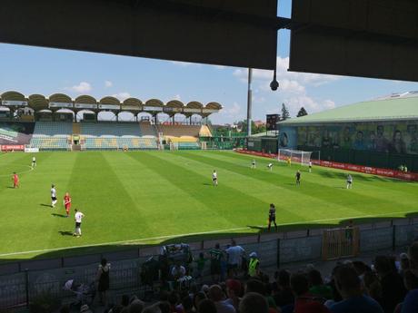 Śmieszne Historie o Piłce Nożnej w Polsce: Watching the Exciting Polish Ladies Season Climax, Górnik Łęczna v. Medyk Konin Śmieszne Historie o Piłce Nożnej w Polsce: Watching the Exciting Polish Ladies Season Climax, Górnik Łęczna v. Medyk Konin